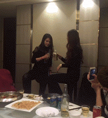 有本事拼白酒啊人物gif搞笑图片