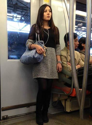 送福利，某君上海出差遇到的美女！人物gif搞笑图片