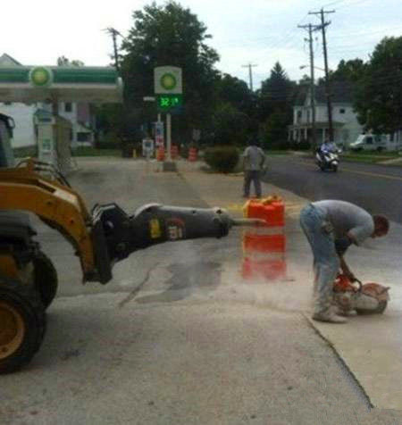 菊花残满地伤人物gif搞笑图片