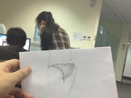 不多说了，差点被她砍死~人物gif搞笑图片