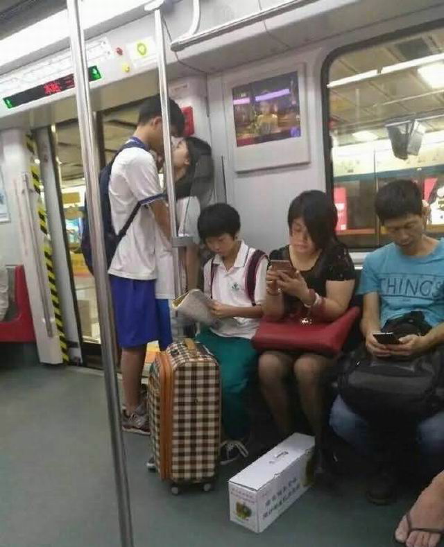 我爱学习，学习使我快乐人物gif搞笑图片