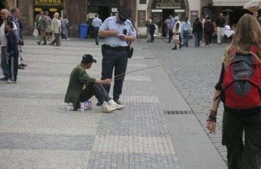 钓了几条？帮你算算先！人物gif搞笑图片