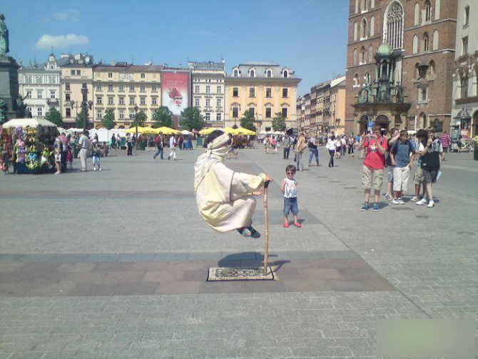 又一个寂寞的娃丫人物gif搞笑图片