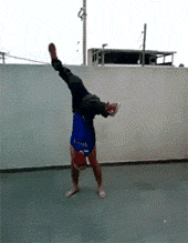 你们看出破绽了吗？人物gif搞笑图片