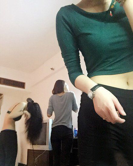 我们中出了一个叛徒人物gif搞笑图片