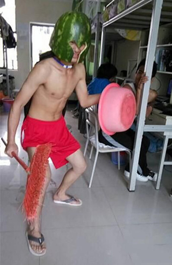 勇猛的斯巴达战士人物gif搞笑图片