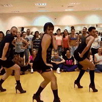 简直比女人跳的还好人物gif搞笑图片