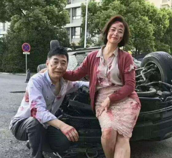 活的就是一个心态人物gif搞笑图片