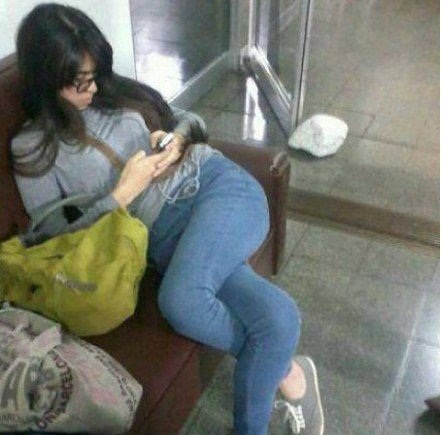 一看就知道妹子功夫了得啊人物gif搞笑图片