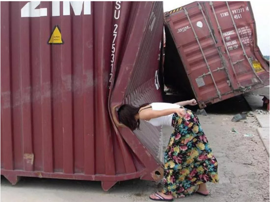 女朋友生气了可不是闹着玩的人物gif搞笑图片