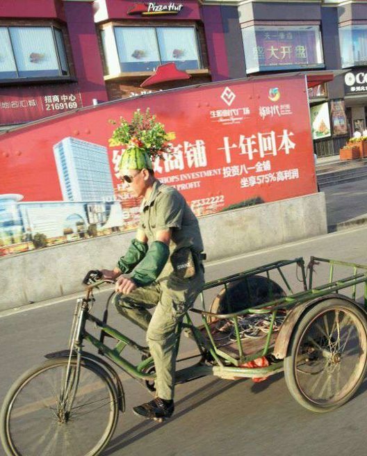 我的帽子会呼吸人物gif搞笑图片