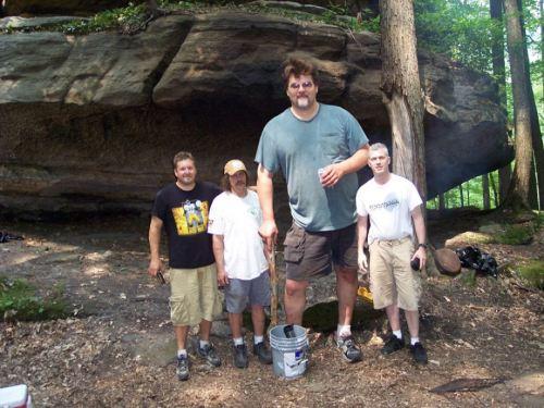 快来排队看巨人人物gif搞笑图片