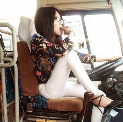 感觉坐上了人生最后一班车人物gif搞笑图片