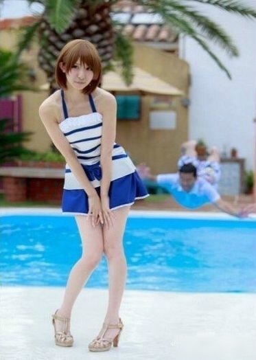 美女的照片出炉背后都有一份辛苦付出人物gif搞笑图片