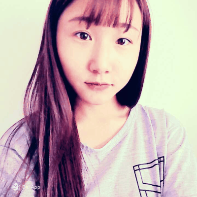 超逗的鬼脸gif图 妹子丑起来自己都怕呢人物gif搞笑图片