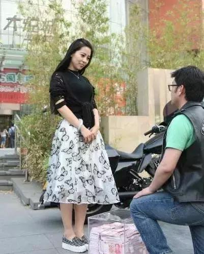 成功率高人物gif搞笑图片