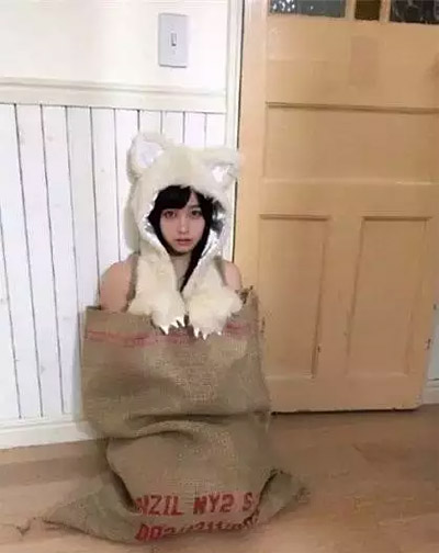 您快递到了，请拆封人物gif搞笑图片