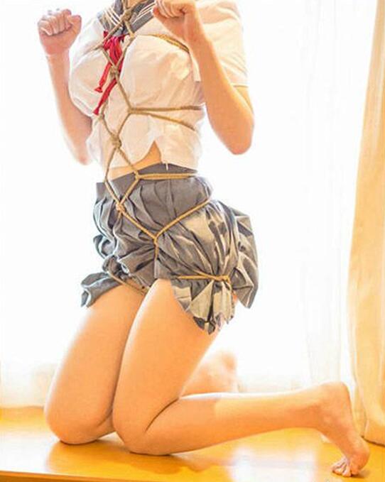 被绑架的小女孩，救赎人物gif搞笑图片