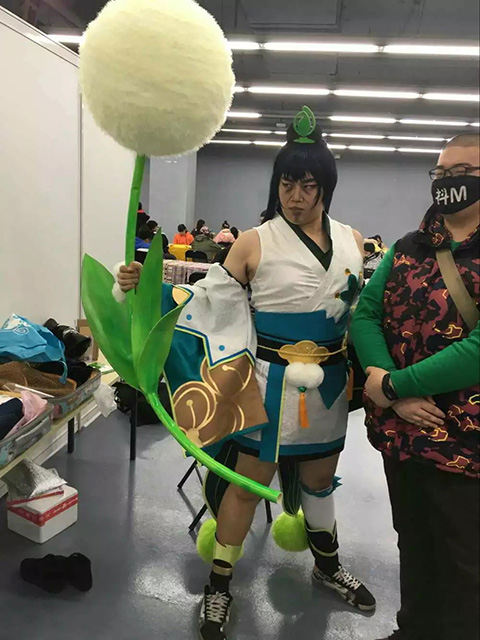 绝对凶残的COSPLAY，感觉有点辣眼睛人物gif搞笑图片