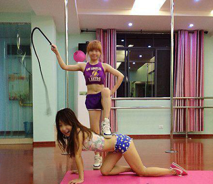 这游戏好想玩人物gif搞笑图片