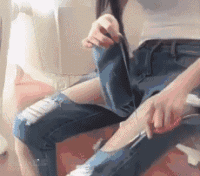 妹子需要帮忙吗？人物gif搞笑图片