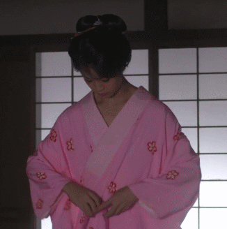 原来是日本伪娘人物gif搞笑图片