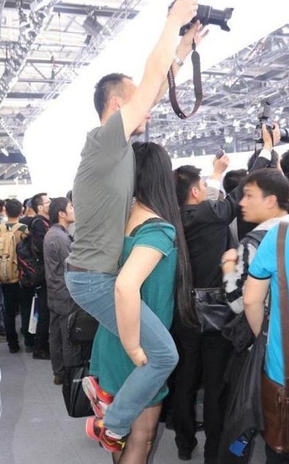 遇见这样的女人就娶了吧！人物gif搞笑图片