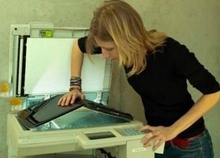 妹子，这个可以直接截图打印的人物gif搞笑图片