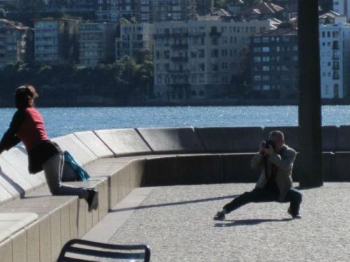 没有点功夫底子还真不好意思说自己是摄影师人物gif搞笑图片