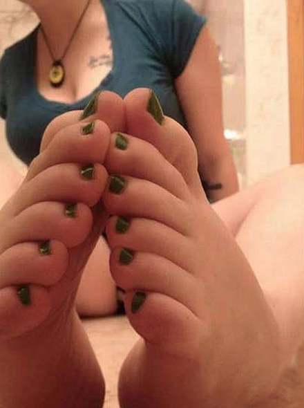 六个脚趾人物gif搞笑图片