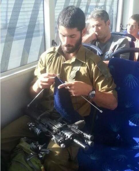 上得战场下得厅堂的好男银人物gif搞笑图片