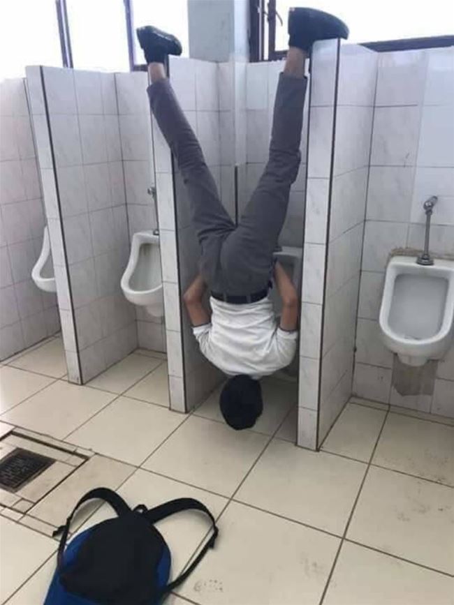 我想知道你尿嘴里没人物gif搞笑图片