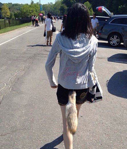 跟了一路这妹纸终于现身了人物gif搞笑图片