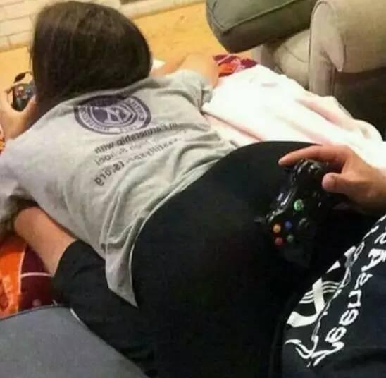 理想的女朋友人物gif搞笑图片