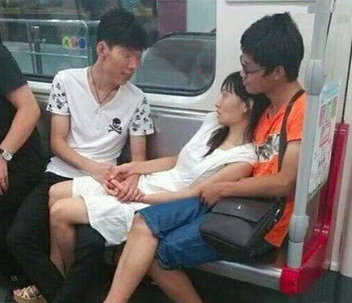 这复杂的三角恋关系，我啥啥的搞不懂人物gif搞笑图片