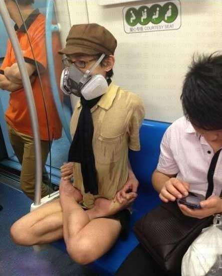 大哥你练的是啥功夫啊人物gif搞笑图片