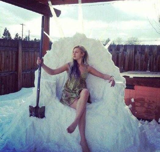 这才是冰封王座女生应有的气势人物gif搞笑图片