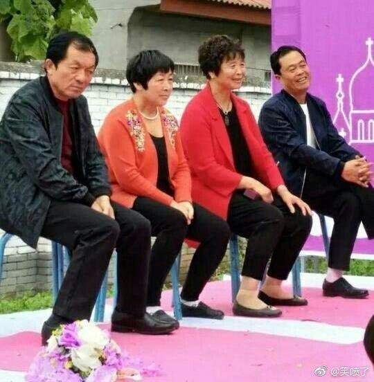 看表情就知道谁家嫁女儿人物gif搞笑图片