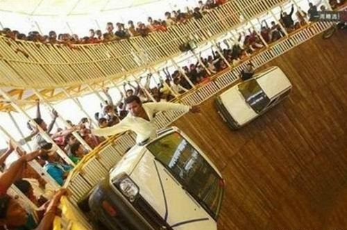 印度阿三哥又开挂了人物gif搞笑图片