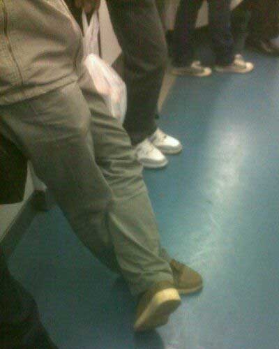 这位的骨骼真奇特人物gif搞笑图片