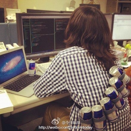 2012的装备人物gif搞笑图片