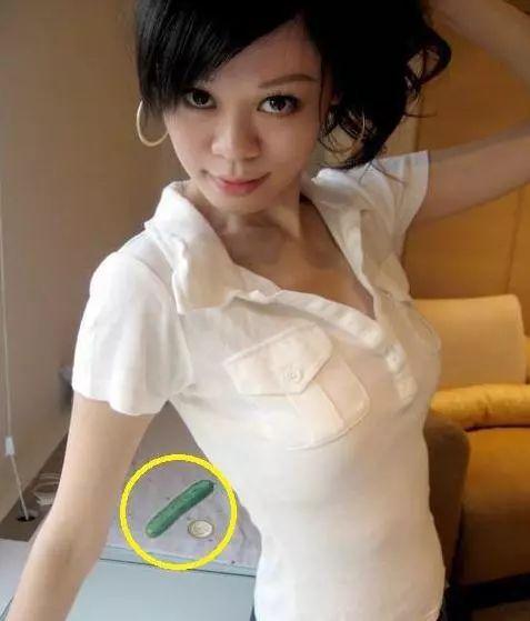 妹子的自拍人物gif搞笑图片