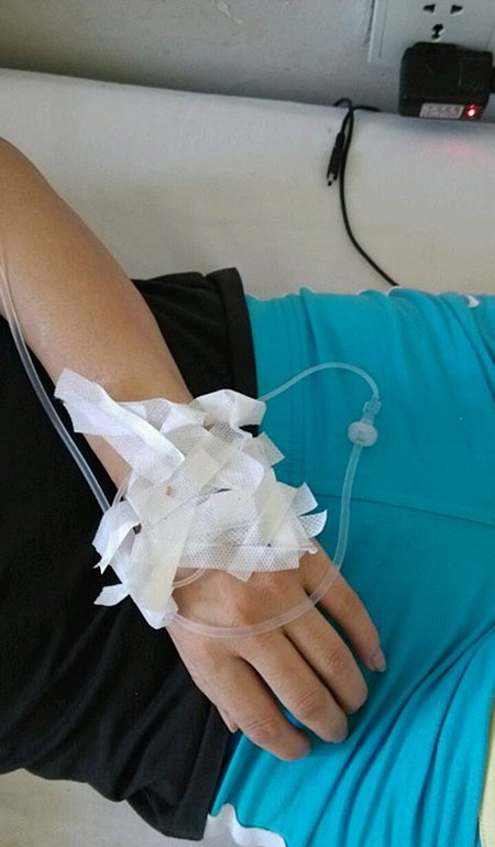 实习生护士给弄的，妈的疼死我人物gif搞笑图片