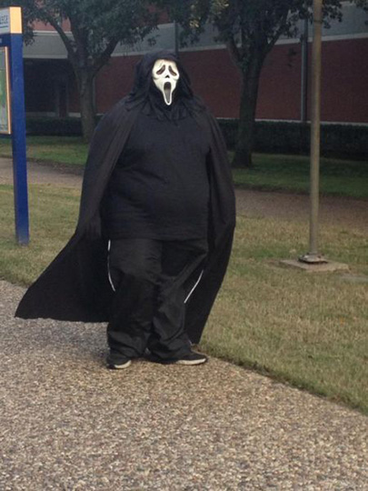 看来也并不是所有的死神都那么可怕的人物gif搞笑图片