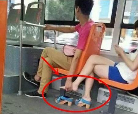 有味不？恋足的人真可怕人物gif搞笑图片