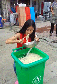 别看了，这妹纸你养不起的人物gif搞笑图片