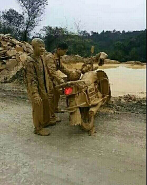 黄金圣斗士是怎样练成的人物gif搞笑图片