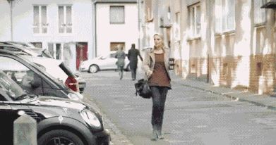 居然敢动我的车，我要报复人物gif搞笑图片