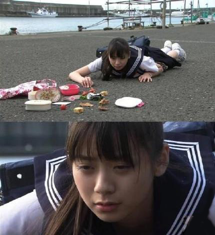 那迷离的眼神……绝对是一枚顶级吃货人物gif搞笑图片