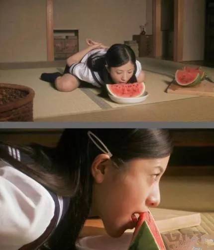 西瓜这样吃，比较好吃？人物gif搞笑图片